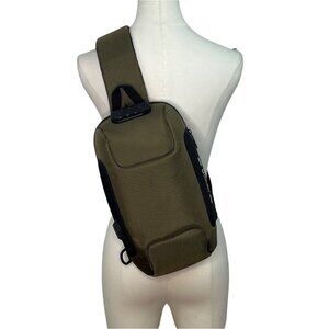 Ozuko Green  Waterproof Fabric Anti-Theft USB Port Compact Crossbody Backpack